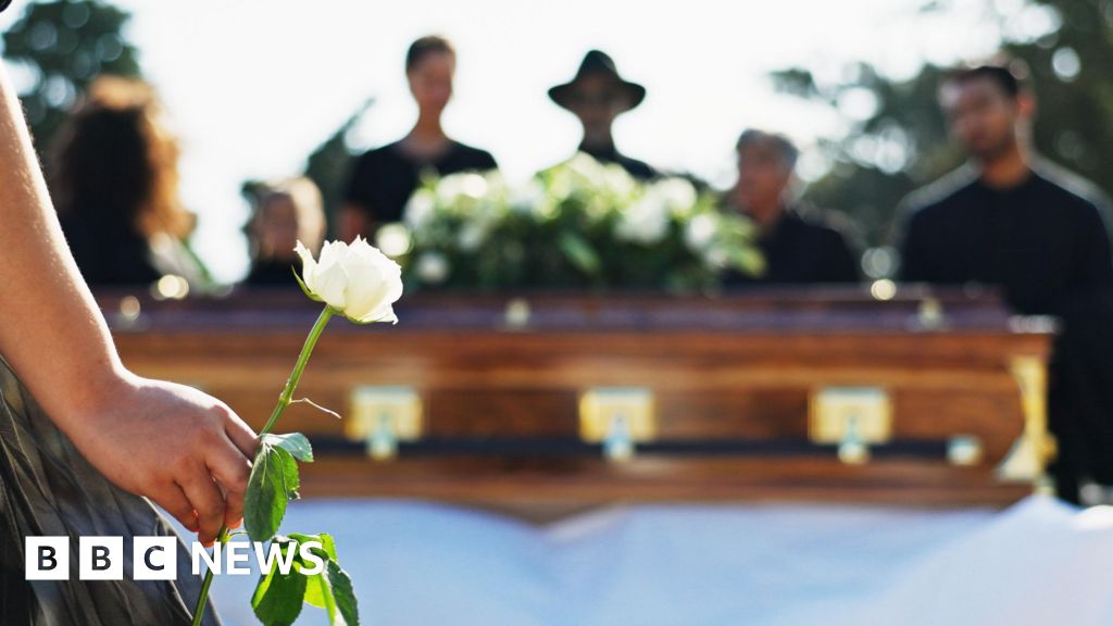 Namibians warned against holding parties at cemeteries after ‘disgraceful’ event